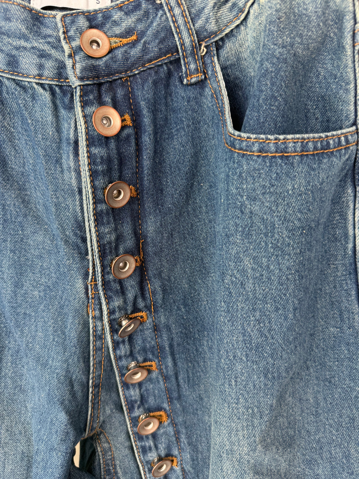 DENIM BUTTON JEANS